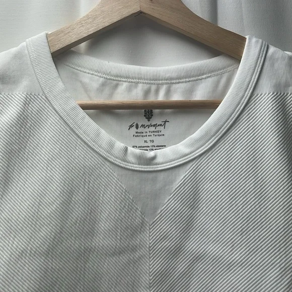 FP Movement White Free Throw Muscle Tank- XL - Picture 5 of 7